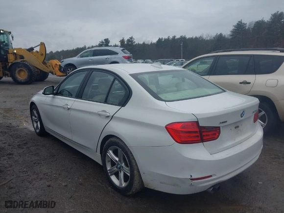 2014 BMW 3 Series 328i xDrive with VIN WBA3B5C56EP541691, listed as a IAAI auction lot 41710933 with NaN miles. Bid and sale history available at carsss.com. Image 3.