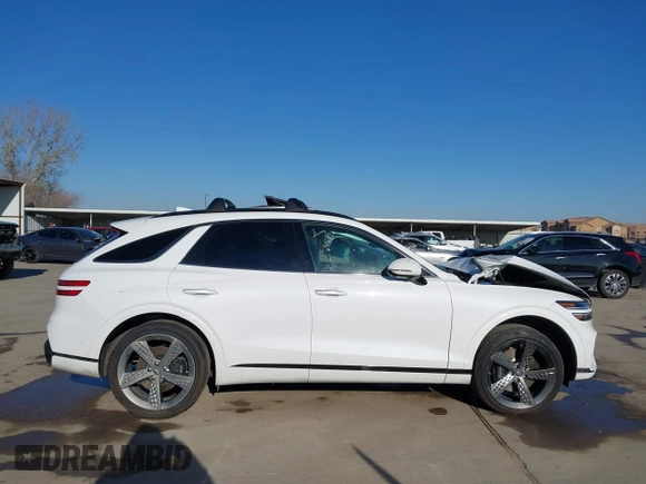 2024 Genesis GV70 3.5T Sport with VIN 5NMMCDTC4RH012364, listed as a IAAI auction lot 41398690 with 15,717 mi miles. Bid and sale history available at carsss.com. Image 14.