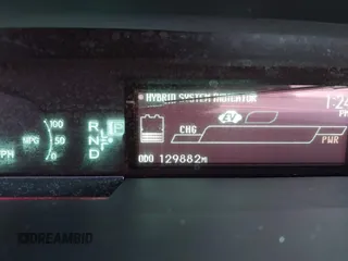 2013 Toyota Prius One z VIN JTDKN3DUXD5657826, wystawiony jako IAAI lot #42346122 z przebiegiem 129 882 mil mil oraz . Historia ofert i sprzedaży dostępna na DreamBid. Obrazek 16.
