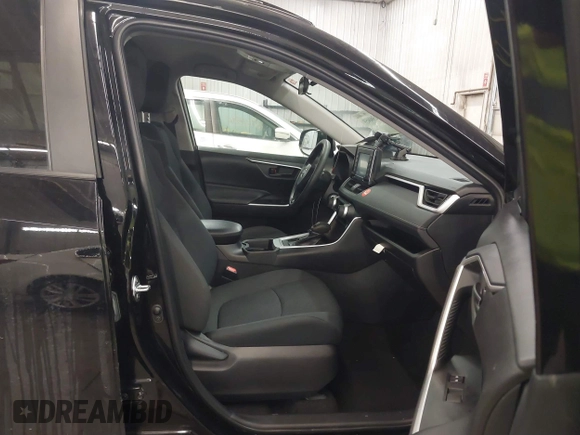 2021 Toyota RAV4 LE with VIN 2T3G1RFV6MC171289, listed as a IAAI auction lot 41380459 with 42,220 mi miles. Bid and sale history available at carsss.com. Image 5.