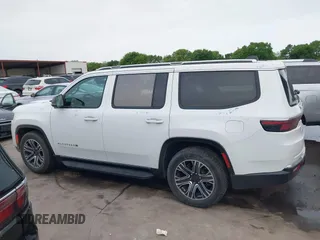 2024 Jeep Wagoneer Series II с VIN 1C4SJUBP2RS120147, выставлен на аукционе IAAI как лот 41877051 с пробегом 35 148 миль миль и . История ставок и продаж доступна на DreamBid. Изображение 14.