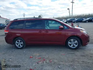 2014 Toyota Sienna LE AAS with VIN 5TDKK3DC6ES527036, listed as a IAAI auction lot 41895047 with 90,573 mi miles. Bid and sale history available at carsss.com. Image 12.