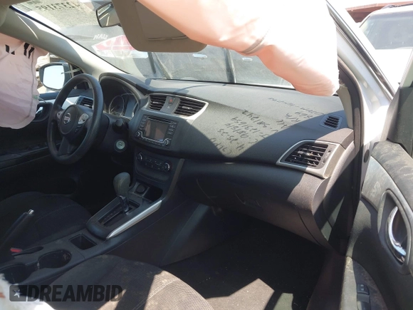 2018 Nissan Sentra S z VIN 3N1AB7AP7JY301247, wystawiony jako IAAI lot #42373195 z przebiegiem 104 270 mil mil oraz . Historia ofert i sprzedaży dostępna na DreamBid. Obrazek 5.