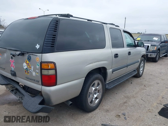 2004 Chevrolet Suburban LS with VIN 3GNEC16Z94G210873, listed as a IAAI auction lot 41624290 with 347,735 mi miles. Bid and sale history available at carsss.com. Image 4.