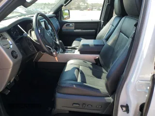 2016 Ford Expedition XLT z VIN 1FMJU1JT4GEF16748, wystawiony jako Copart lot #52856195 z przebiegiem 64 609 mil mil oraz Szkoda całkowita • Salvage title. Historia ofert i sprzedaży dostępna na DreamBid. Obrazek 7.