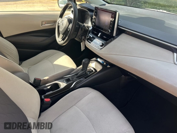 2021 Toyota Corolla LE with VIN JTDEPMAE3MJ123908, listed as a Copart auction lot 55230335 with 50,069 mi miles and Clean Title. Bid and sale history available at DreamBid. Image 5.