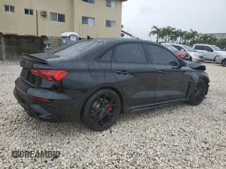 2024 Audi RS 3 z VIN WUAG4DGYXRA909721, wystawiony jako Copart lot #89262995 z przebiegiem 2235 mil mil oraz Szkody całkowita. Historia ofert i sprzedaży dostępna na DreamBid. Obrazek 3.