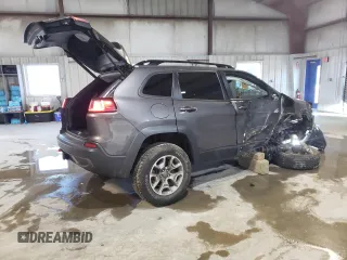 2022 Jeep Cherokee Trailhawk with VIN 1C4PJMBX8ND500503, listed as a Copart auction lot 85705204 with 31,112 mi miles and Salvage Title. Bid and sale history available at DreamBid. Image 3.