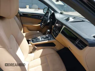 2021 Porsche Macan with VIN WP1AA2A56MLB09122, listed as a IAAI auction lot 42274986 with 70,794 mi miles and . Bid and sale history available at DreamBid. Image 5.