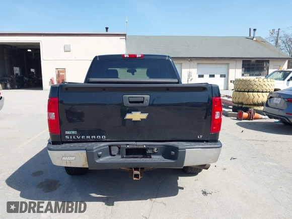 2010 Chevrolet Silverado 1500 LT with VIN 3GCRKSE34AG148293, listed as a IAAI auction lot 42127754 with 140,174 mi miles and . Bid and sale history available at DreamBid. Image 16.