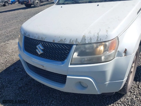2010 Suzuki Grand Vitara Premium with VIN JS3TE0D21A4110383, listed as a IAAI auction lot 41878698 with 143,925 mi miles. Bid and sale history available at carsss.com. Image 6.