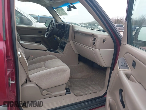 2006 Chevrolet Tahoe LT with VIN 1GNEC13TX6R105875, listed as a IAAI auction lot 41512520 with 261,399 mi miles. Bid and sale history available at carsss.com. Image 5.