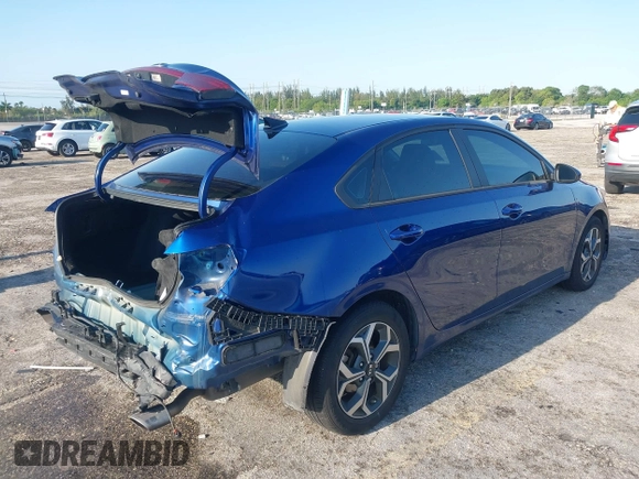 2021 Kia Forte LXS z VIN 3KPF24AD4ME406468, wystawiony jako IAAI lot #41977991 z przebiegiem 42 367 mil mil oraz . Historia ofert i sprzedaży dostępna na DreamBid. Obrazek 4.