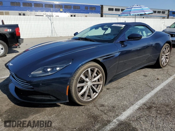 2019 Aston Martin DB11 z VIN SCFRMFCWXKGM06913, wystawiony jako Copart lot #43062865 z przebiegiem 34 383 mil mil oraz Szkoda całkowita • Salvage title. Historia ofert i sprzedaży dostępna na DreamBid. Obrazek 1.
