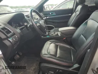 2017 Ford Explorer Sport z VIN 1FM5K8GT9HGB80981, wystawiony jako Copart lot #55249725 z przebiegiem Nie podano mil oraz Szkoda całkowita • Salvage title. Historia ofert i sprzedaży dostępna na DreamBid. Obrazek 7.