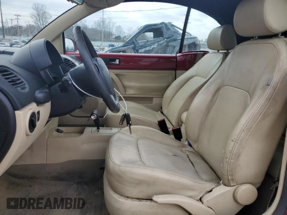 2008 Volkswagen Beetle SE with VIN 3VWRF31Y68M413641, listed as a Copart auction lot 86152604 with 82,247 mi miles and Salvage title. Bid and sale history available at DreamBid. Image 7.