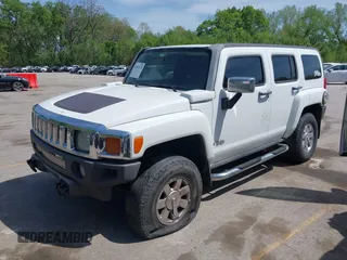 2006 Hummer H3 with VIN 5GTDN136168149867, listed as a IAAI auction lot 42057675 with 208,595 mi miles. Bid and sale history available at carsss.com. Image 2.