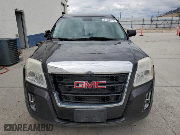 2014 GMC Terrain SLE z VIN 2GKALMEK3E6244161, wystawiony jako Copart lot #57856015 z przebiegiem 127 545 mil mil oraz Szkoda całkowita • Salvage title. Historia ofert i sprzedaży dostępna na DreamBid. Obrazek 5.