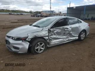 2016 Chevrolet Malibu LS z VIN 1G1ZB5ST2GF245856, wystawiony jako Copart lot #55238235 z przebiegiem 102 313 mil mil oraz Szkoda całkowita • Salvage title. Historia ofert i sprzedaży dostępna na DreamBid. Obrazek 1.