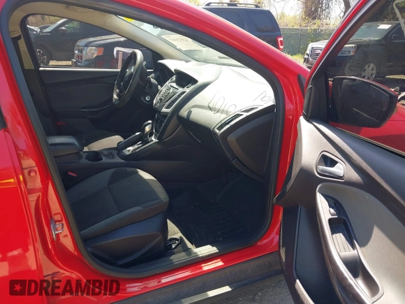 2014 Ford Focus SE with VIN 1FADP3F2XEL164830, listed as a IAAI auction lot 42073107 with 164,519 mi miles. Bid and sale history available at carsss.com. Image 5.
