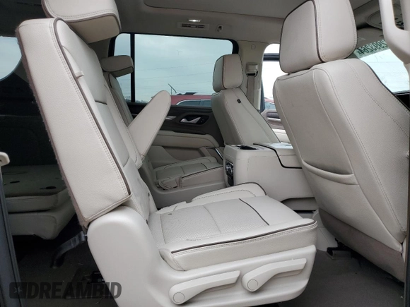 2022 GMC Yukon XL Denali with VIN 1GKS2JKL1NR352785, listed as a Copart auction lot 82993264 with 21,400 mi miles and Clean Title. Bid and sale history available at carsss.com. Image 12.