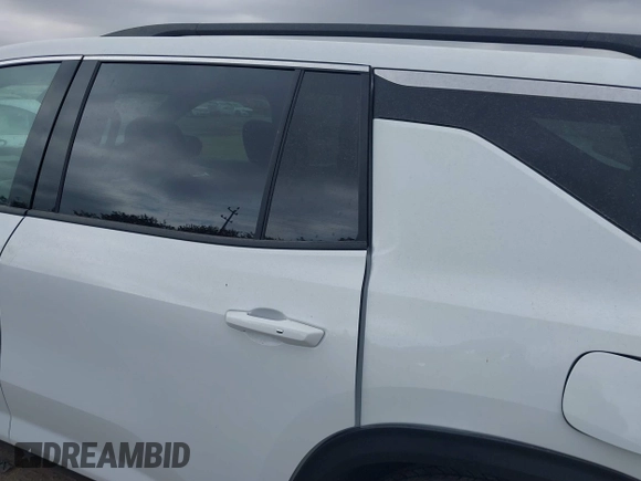 2024 Chevrolet Traverse FWD LT with VIN 1GNERGKS4RJ200591, listed as a IAAI auction lot 40743893 with 1,324 mi miles and . Bid and sale history available at DreamBid. Image 17.