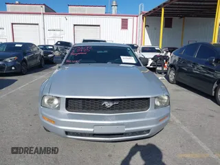 2006 Ford Mustang Standard with VIN 1ZVFT80N565198126, listed as a IAAI auction lot 41946052 with 159,915 mi miles. Bid and sale history available at carsss.com. Image 12.
