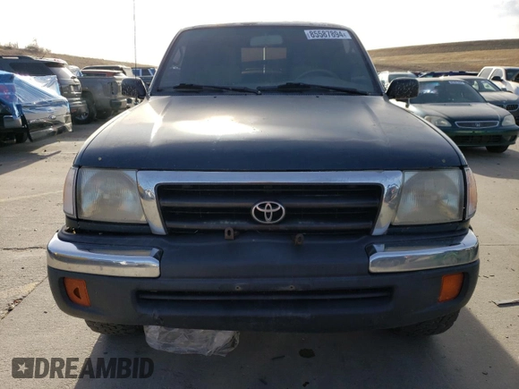 1998 Toyota Tacoma with VIN 4TAWN72N2WZ088594, listed as a Copart auction lot 85587894 with 271,890 mi miles and Clean Title. Bid and sale history available at DreamBid. Image 5.