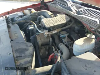 2005 Chevrolet Silverado 2500HD LS z VIN 1GCHC23225F855788, wystawiony jako IAAI lot #42628834 z przebiegiem 218 607 mil mil oraz . Historia ofert i sprzedaży dostępna na DreamBid. Obrazek 24.