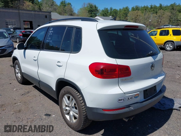 2017 Volkswagen Tiguan S with VIN WVGAV7AX7HW501935, listed as a IAAI auction lot 42138691 with 89,712 mi miles and . Bid and sale history available at DreamBid. Image 3.