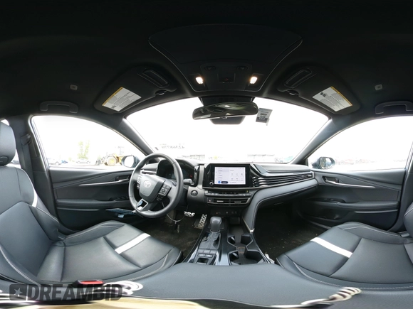 2025 Toyota Camry LE z VIN 4T1DAACK4SU518573, wystawiony jako IAAI lot #42368770 z przebiegiem 30 727 mil mil oraz . Historia ofert i sprzedaży dostępna na DreamBid. Obrazek 20.