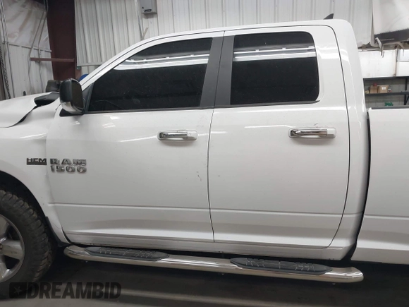 2017 Ram 1500 SLT z VIN 1C6RR6GTXHS547882, wystawiony jako IAAI lot #41959516 z przebiegiem 85 524 mil mil oraz . Historia ofert i sprzedaży dostępna na DreamBid. Obrazek 15.