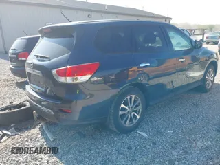 2014 Nissan Pathfinder SV with VIN 5N1AR2MNXEC646983, listed as a IAAI auction lot 42092685 with 143,000 mi miles. Bid and sale history available at carsss.com. Image 4.