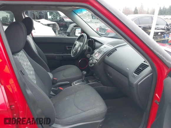 2010 Kia Soul + with VIN KNDJT2A27A7190198, listed as a IAAI auction lot 41756701 with 171,947 mi miles. Bid and sale history available at carsss.com. Image 5.