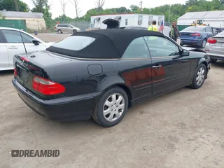 2000 Mercedes-Benz CLK 320/430 z VIN WDBLK65G4YT044091, wystawiony jako IAAI lot #42342250 z przebiegiem 112 325 mil mil oraz . Historia ofert i sprzedaży dostępna na DreamBid. Obrazek 4.