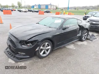 2017 Ford Mustang EcoBoost z VIN 1FA6P8TH8H5250242, wystawiony jako IAAI lot #41928531 z przebiegiem 81 632 mil mil oraz . Historia ofert i sprzedaży dostępna na DreamBid. Obrazek 2.
