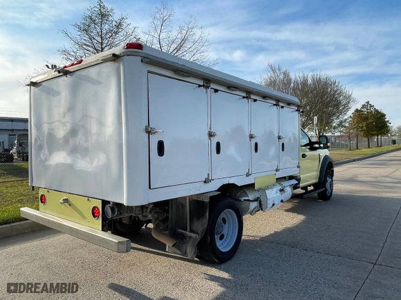 2019 Ford Super Duty F-550 DRW XL with VIN 1FDUF5GY2KEE44149, listed as a Copart auction lot 51545425 with NaN miles and Clean Title. Bid and sale history available at carsss.com. Image 4.