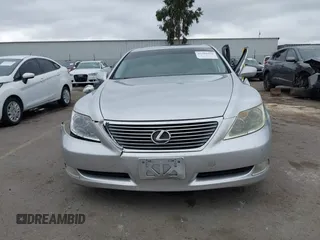 2007 Lexus LS 460 z VIN JTHBL46F575043327, wystawiony jako IAAI lot #42201956 z przebiegiem 167 993 mil mil oraz . Historia ofert i sprzedaży dostępna na DreamBid. Obrazek 12.