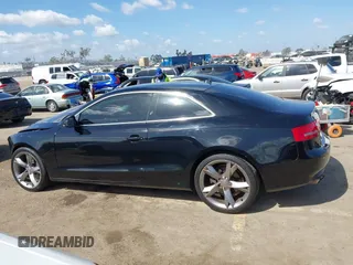 2012 Audi A5 Premium Plus z VIN WAULFAFR2CA016445, wystawiony jako IAAI lot #41948820 z przebiegiem 159 751 mil mil oraz . Historia ofert i sprzedaży dostępna na DreamBid. Obrazek 15.