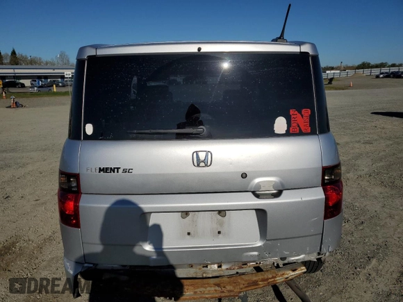 2007 Honda Element SC with VIN 5J6YH18957L001944, listed as a Copart auction lot 50100385 with 300,250 mi miles and Salvage Title. Bid and sale history available at DreamBid. Image 6.