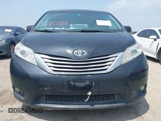 2016 Toyota Sienna XLE z VIN 5TDYK3DC5GS703586, wystawiony jako IAAI lot #42323587 z przebiegiem 127 640 mil mil oraz . Historia ofert i sprzedaży dostępna na DreamBid. Obrazek 12.
