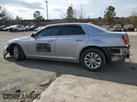 2015 Chrysler 300 Limited z VIN 2C3CCAAG6FH769231, wystawiony jako Copart lot #49847885 z przebiegiem 143 493 mil mil oraz Szkoda całkowita • Salvage title. Historia ofert i sprzedaży dostępna na DreamBid. Obrazek 2.