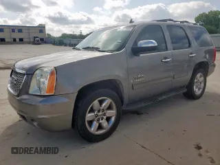 2009 GMC Yukon SLT 4SB z VIN 1GKFC33039R266785, wystawiony jako Copart lot #61811405 z przebiegiem 305 937 mil mil oraz Czysty tytuł • Clean title. Historia ofert i sprzedaży dostępna na DreamBid. Obrazek 1.