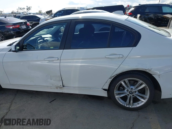 2018 BMW 3 Series 320i with VIN WBA8A9C54JAH12017, listed as a IAAI auction lot 41921292 with 49,267 mi miles. Bid and sale history available at carsss.com. Image 6.