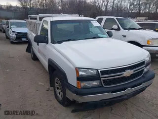 2006 Chevrolet Silverado 1500 Work Truck with VIN 3GCEC14X66G266296, listed as a IAAI auction lot 41231005 with 232,512 mi miles. Bid and sale history available at carsss.com. Image 6.