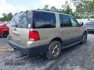 2004 Ford Expedition Special Service with VIN 1FMRU15W24LA46475, listed as a IAAI auction lot 42276093 with 218,197 mi miles and . Bid and sale history available at DreamBid. Image 4.