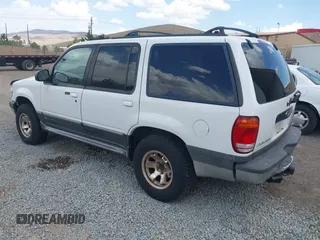 2000 Ford Explorer XLT z VIN 1FMDU73E6YZB38828, wystawiony jako IAAI lot #42458837 z przebiegiem 190 053 mil mil oraz . Historia ofert i sprzedaży dostępna na DreamBid. Obrazek 3.