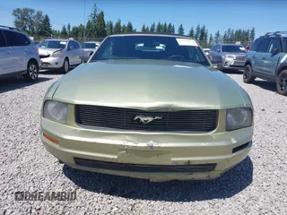 2005 Ford Mustang Deluxe with VIN 1ZVFT84N755254849, listed as a IAAI auction lot 42544077 with 276,391 mi miles and . Bid and sale history available at DreamBid. Image 12.