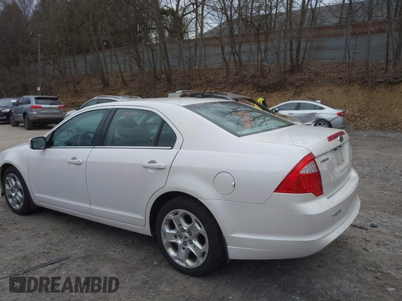 2011 Ford Fusion SE with VIN 3FAHP0HA4BR200111, listed as a IAAI auction lot 41843044 with 163,784 mi miles. Bid and sale history available at carsss.com. Image 3.