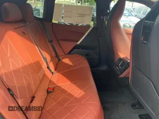 2025 BMW iX xDrive50 z VIN WB523CF08SCS84595, wystawiony jako Copart lot #59615305 z przebiegiem 9 mil mil oraz Szkoda całkowita • Salvage title. Historia ofert i sprzedaży dostępna na DreamBid. Obrazek 6.